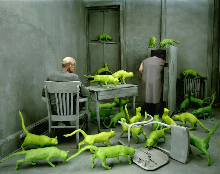 sandy skoglund surreal sets non-photoshopped scenes surrealism photography