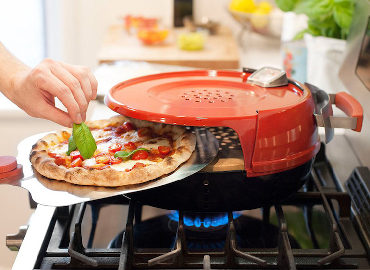 Pizzeria Pronto Turns Any Gas Stove Into a Portable Pizza Oven in Just 15 Minutes