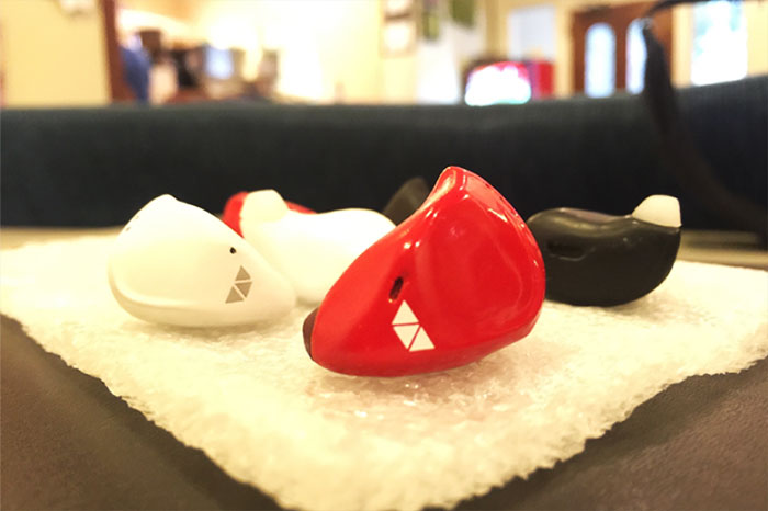 the pilot smart earpiece waverly labs translator foreign languages