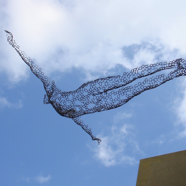 Sculptures Capture Bodies in Motion