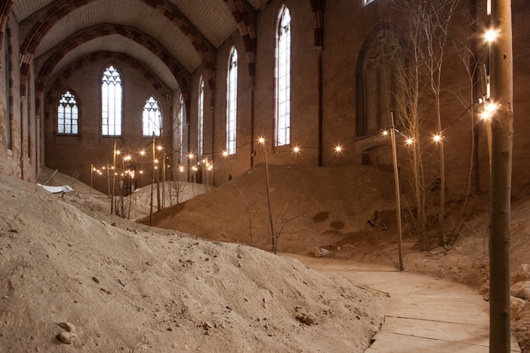Artist Transforms A Refectory Of A Jacobian Convent Into Multi-Sensory Art Installation