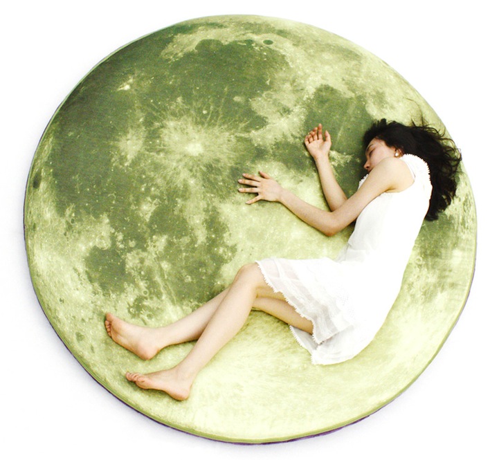 Sleeping on a Full Moon