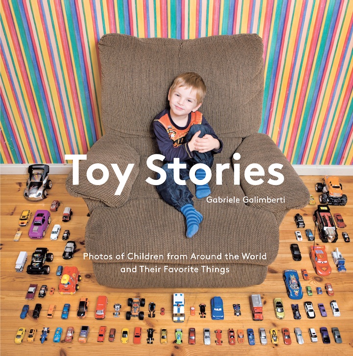 Kids and Toys Around the World Toy Stories by Gabriele Galimberti