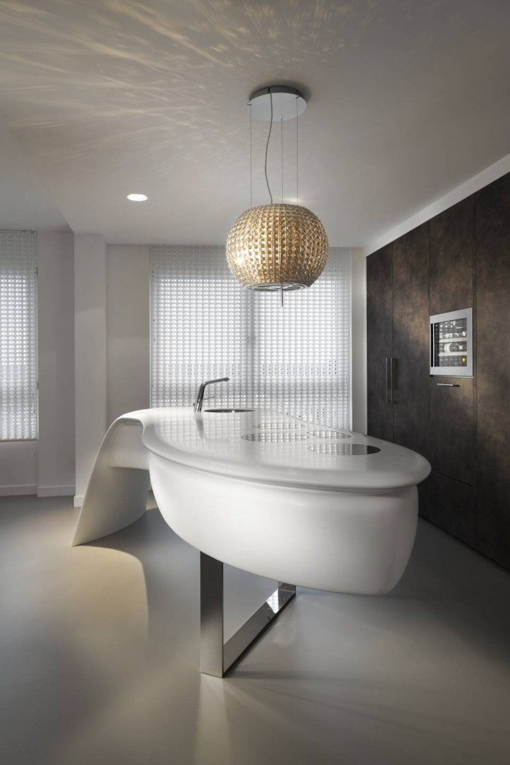 Stunning Minimalist Kitchen Features an Innovative HiTech Island