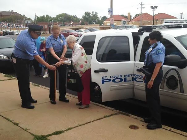 102-Year-Old Brought Down To The St. Louis Police Department